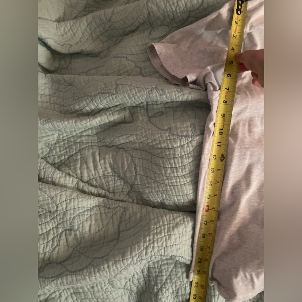 Kith Women’s Light Gray Tshirt - image 6